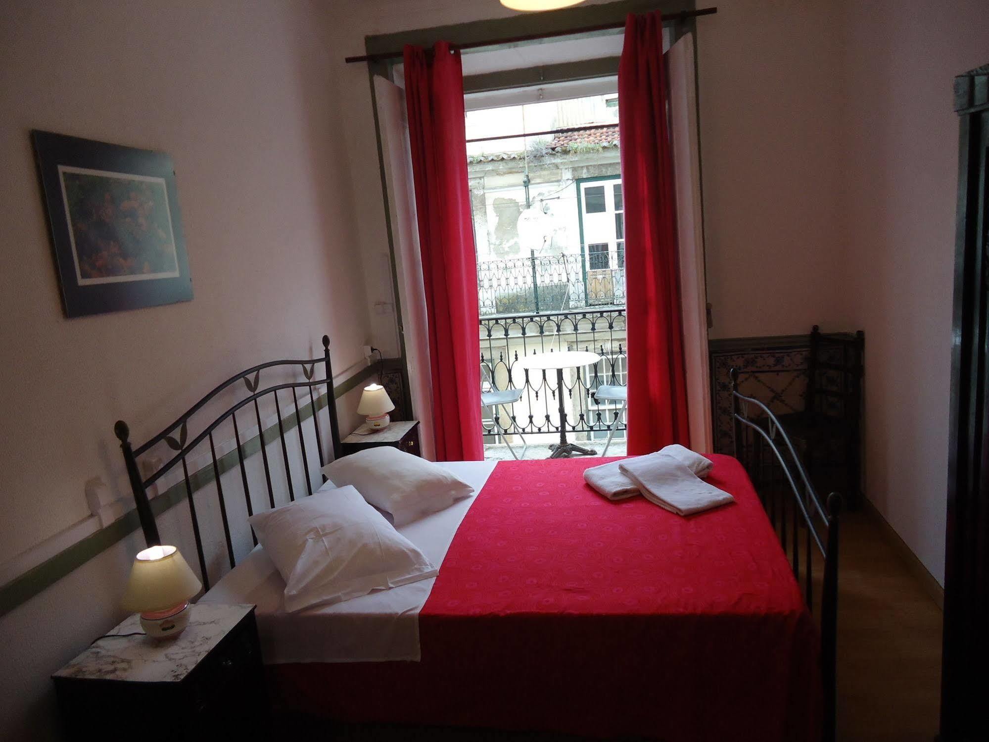 New Aljubarrota Guest House Lisboa Екстериор снимка
